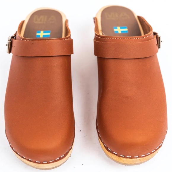 MIA Like New Alma Women’s Leather Slip On Buckle Clogs Size 38 - Picture 3 of 9